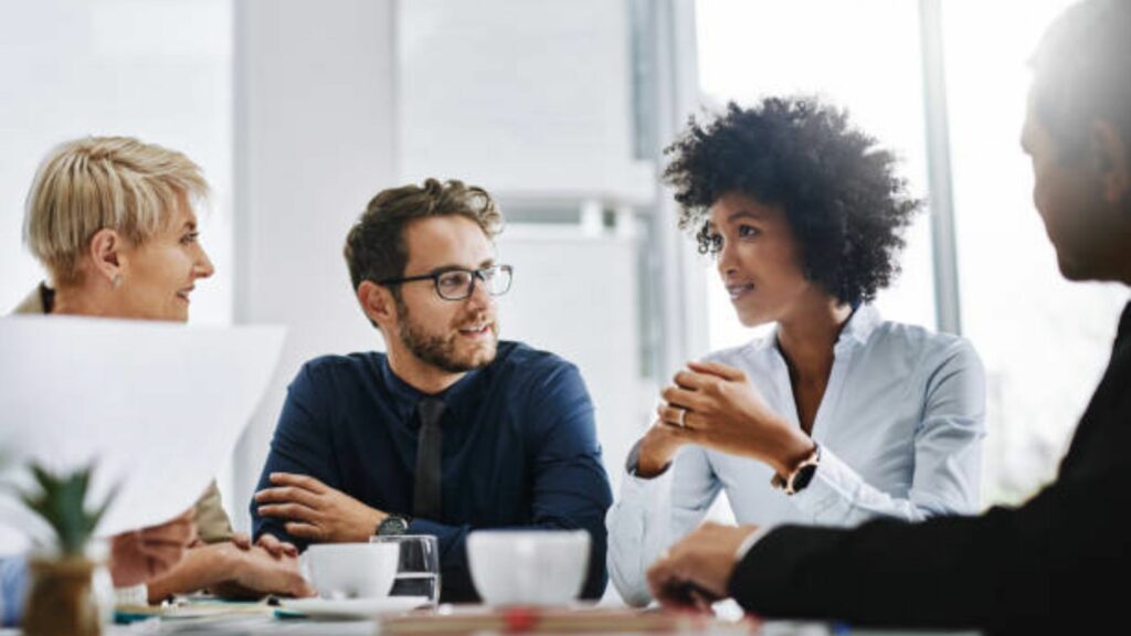 Cómo la IA redefine y fortalece diversas carreras profesionales en 2023