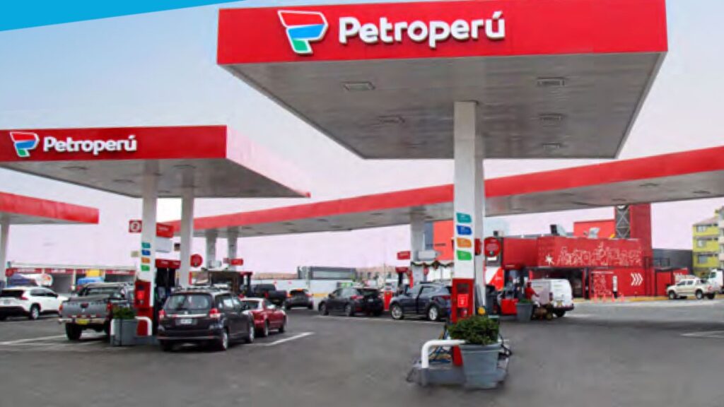 Baja la calificación de PetroPerú