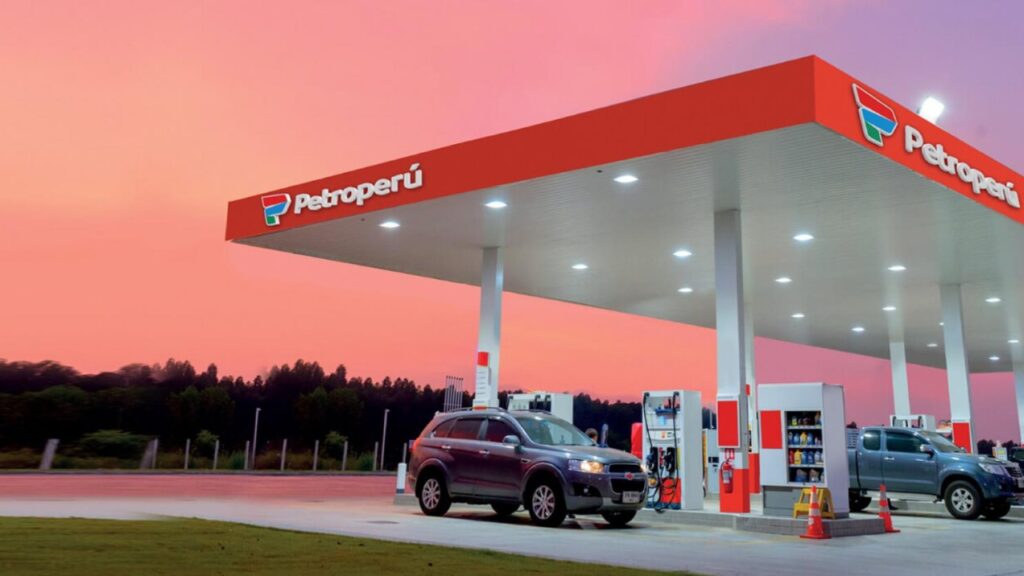 PetroPerú Reduce Personal y Contrata Administración Privada en su Reestructuración