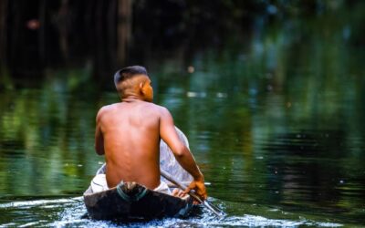 Tribu Aislada del Amazonas: Uso de Internet y Móviles para Preservar su Cultura y Seguridad