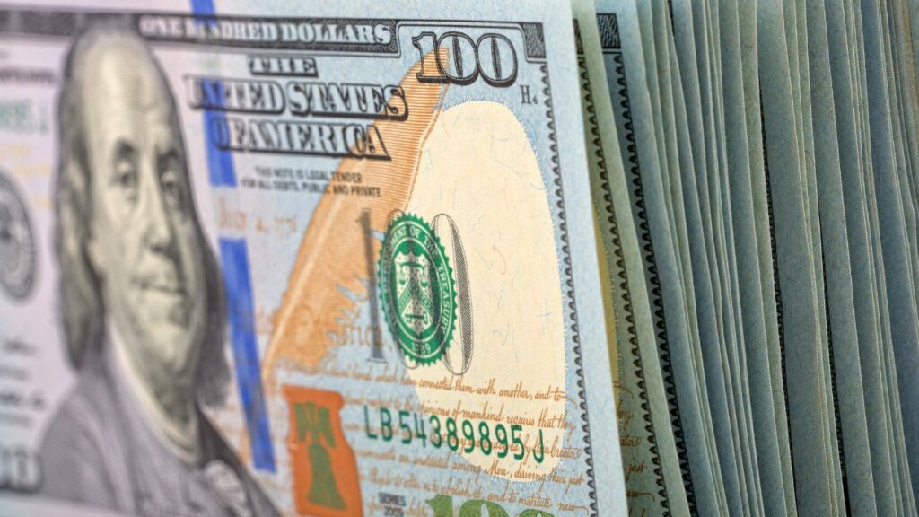Precio del Dólar Hoy 2 de julio y las Razones de su Aumento en Perú