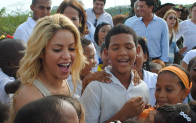 Shakira y Amazon unen fuerzas para impulsar la educación en Ciencias de la Computación entre los jóvenes hispanos