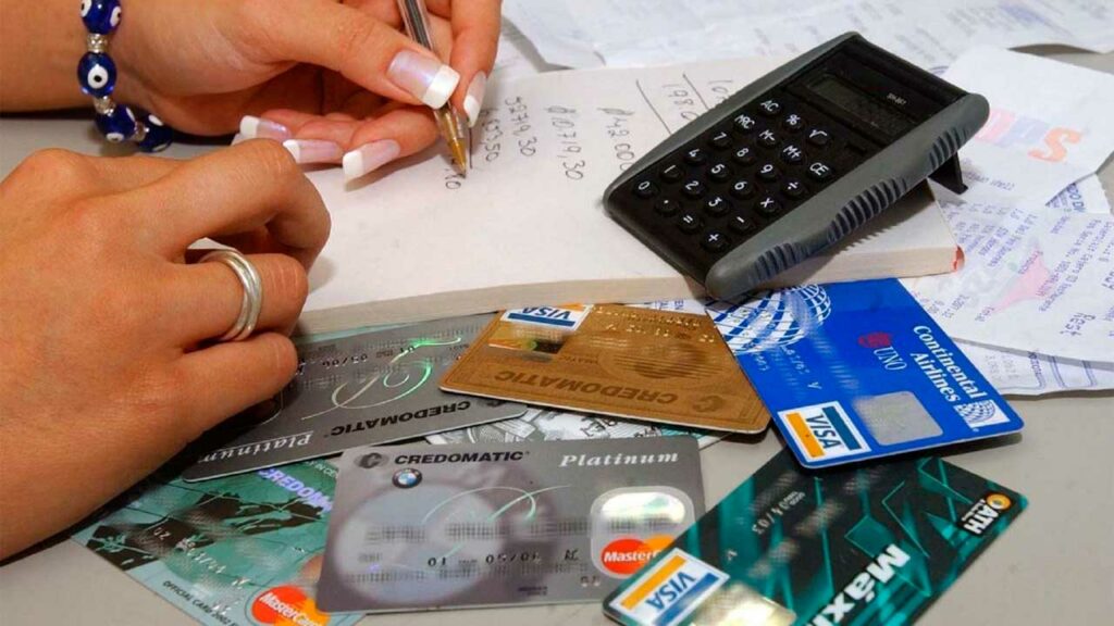 10 consejos para manejar tu tarjeta de crédito de forma inteligente y evitar deudas