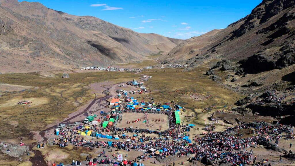 Crisis ambiental y social en Perú: el impacto devastador de la minería de oro, litio y uranio