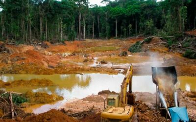 Minería ilegal en Perú: Más de 300,000 mineros operan en regiones clave según Fiscalía