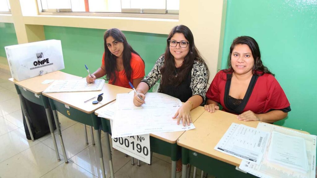 Elecciones en Perú: Miembros de mesa recibirán pago y descanso laboral remunerado