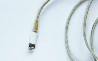 Por Qué Tu Cable de Teléfono Se Vuelve Amarillo y Cómo Limpiarlo Efectivamente