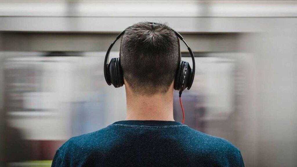 ¿Auriculares de diadema dejan marcas en la cabeza? Descubre la verdad y cómo evitarlas