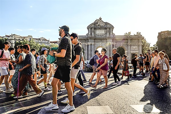 La OCDE insta a España a adoptar una disciplina fiscal más estricta