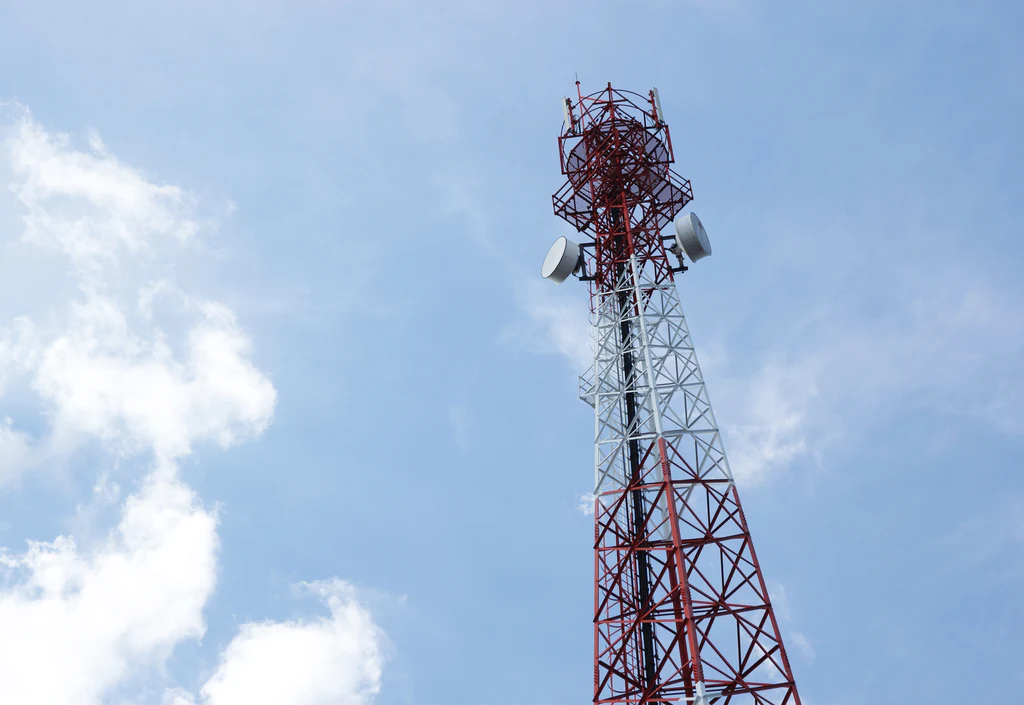 Crecimiento en inversiones del sector telecomunicaciones en Perú: Un aumento del 18.3% al cierre del primer semestre de 2024